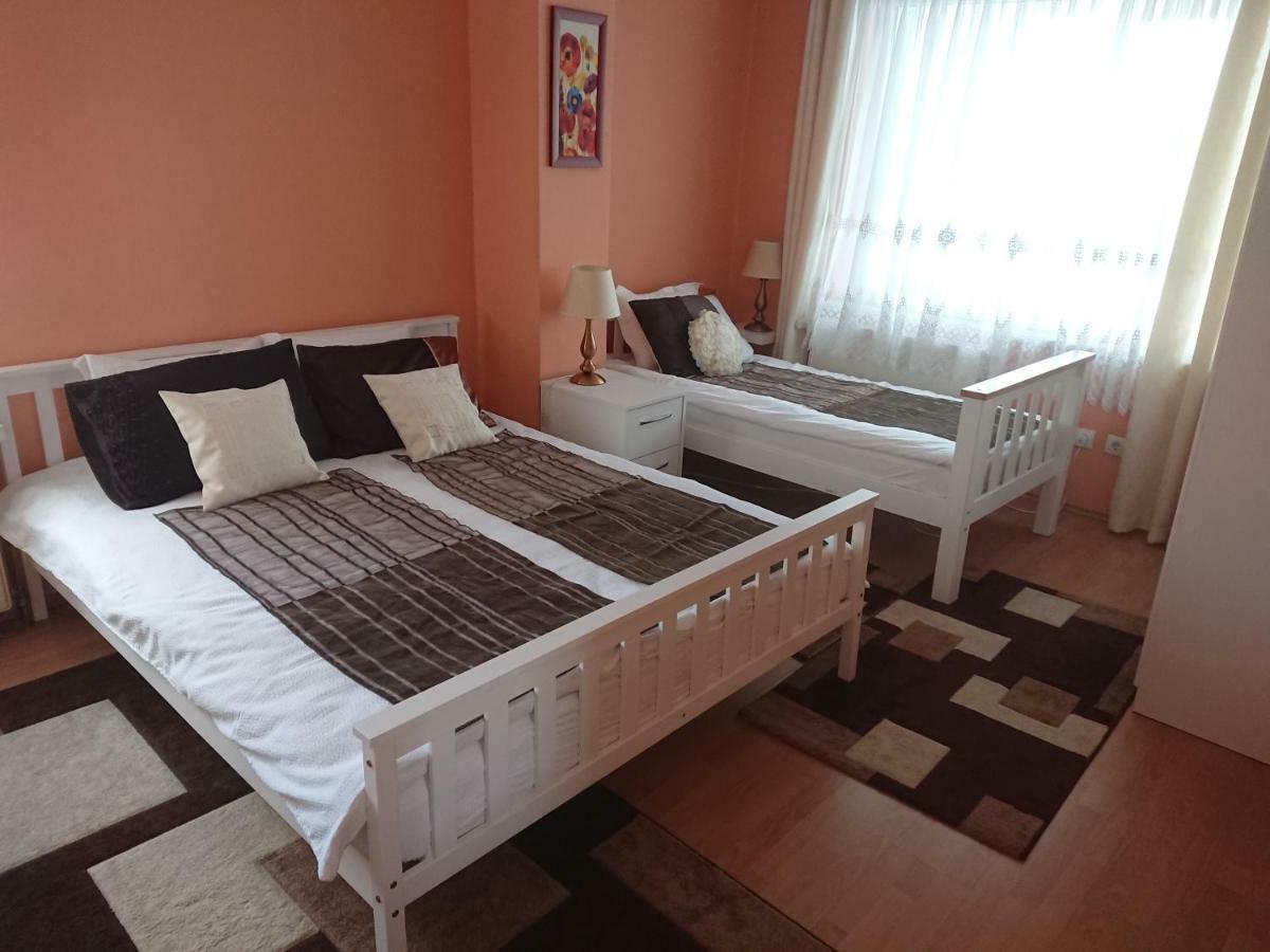Luxury Brasov Lägenhet Exteriör bild
